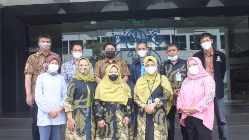 Kunjungan UPT Perpustakaan Universitas Sebelas Maret