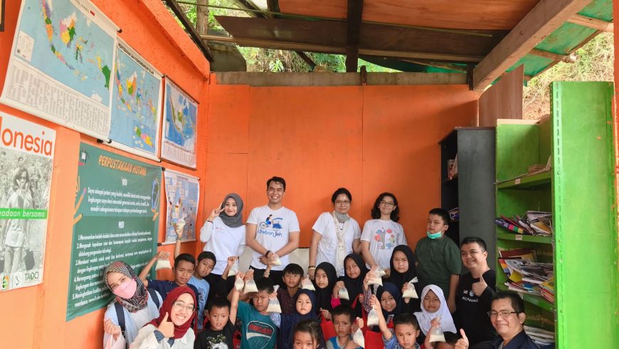 Donasi Buku dan Peningkatan Literasi di Odesa bersama American Corner Institut Teknologi Bandung