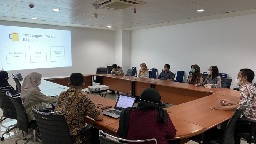 Kegiatan Program Pengalaman Lapangan Mahasiswa Program Studi Perpustakaan dan Sains Informasi UPI di UPT Perpustakaan ITB