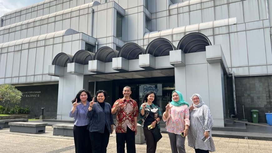 Kunjungan Perpustakaan Universitas Katolik Parahyangan
