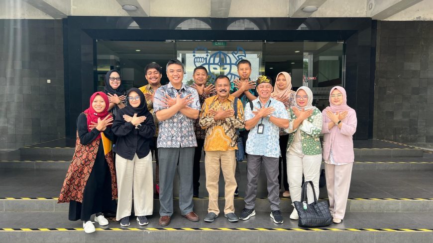 UPT PERPUSTAKAAN ITB MENERIMA KUNJUNGAN  UPA PERPUSTAKAAN UNIVERSITAS TIDAR MAGELANG