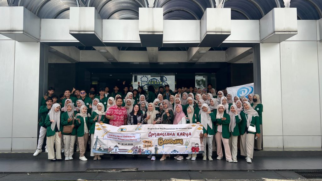 Kunjungan Mahasiswa Prodi Studi Ilmu Perpustakaan dan Informasi Islam UIN Sayyid Ali Rahmatullah Tulungagung ke UPT Perpustakaan ITB
