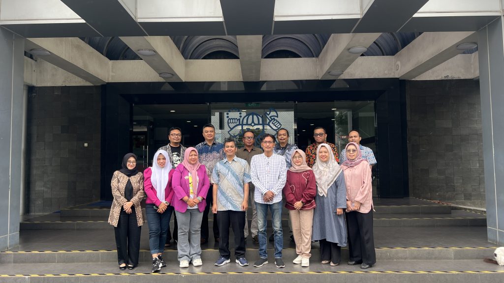 Perpustakaan ITB sebagai Rujukan Arsip Sejarah dalam Kunjungan Disbudporapar Kota Surabaya